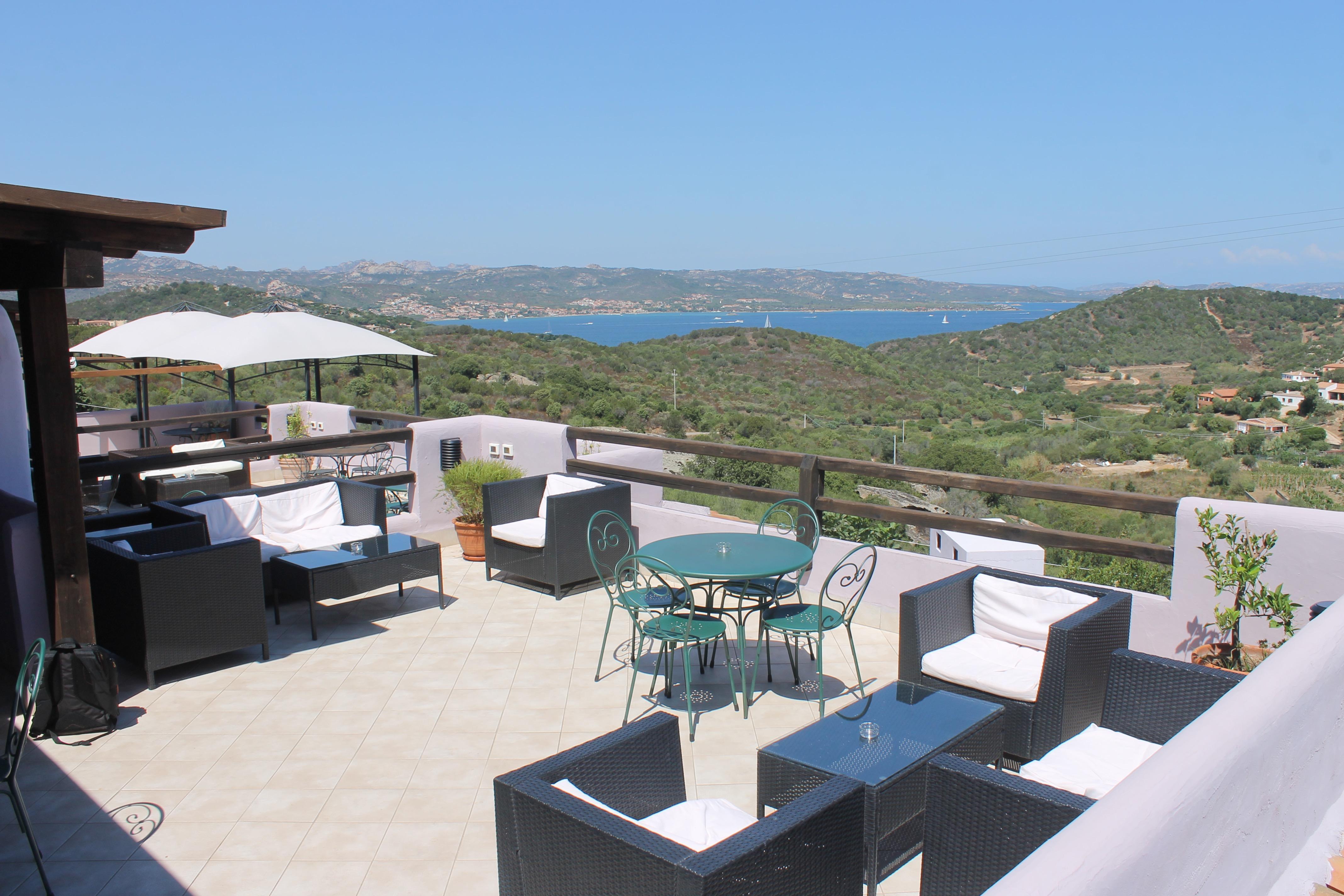Hotel Li Graniti Baja Sardinia Exterior photo
