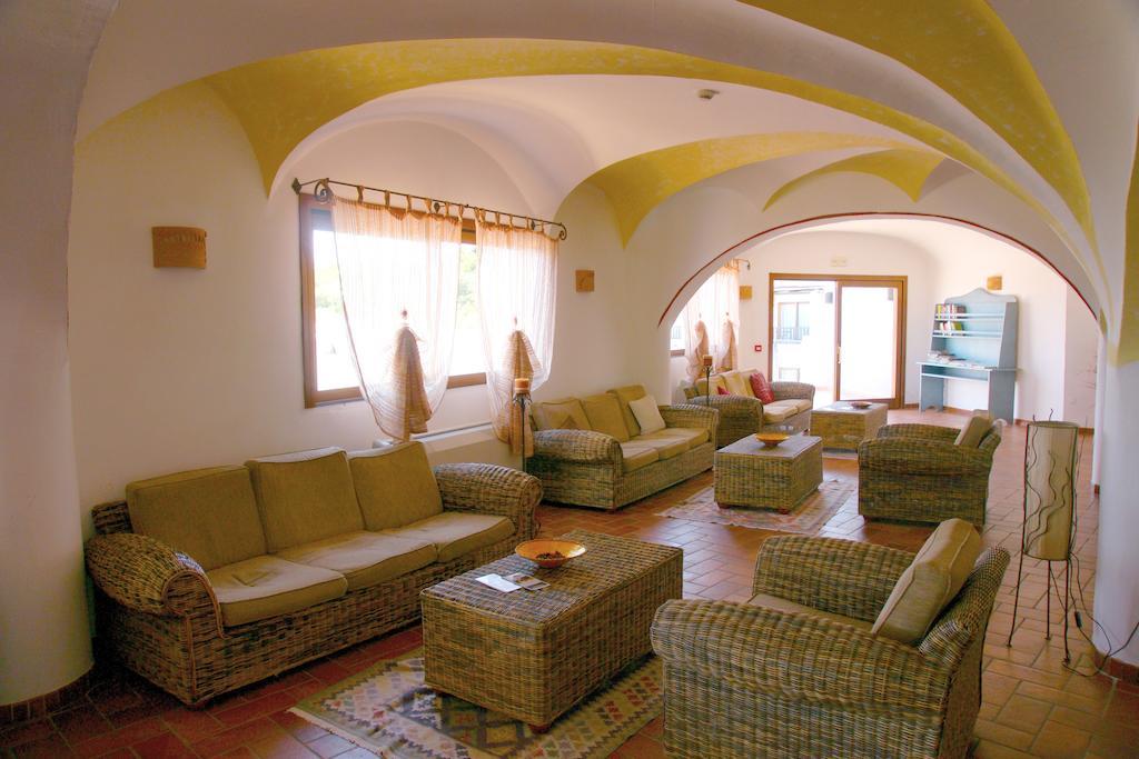 Hotel Li Graniti Baja Sardinia Exterior photo